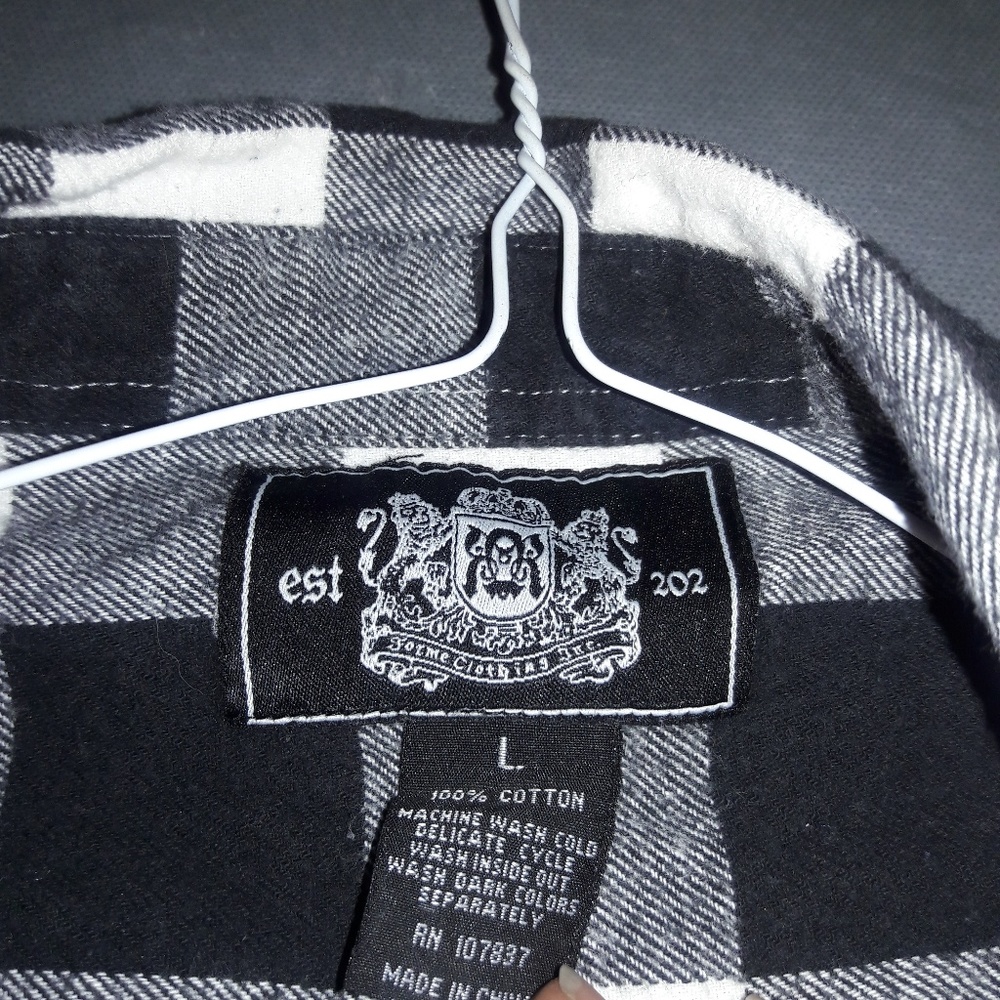 Shirt - Picture 2 of 2